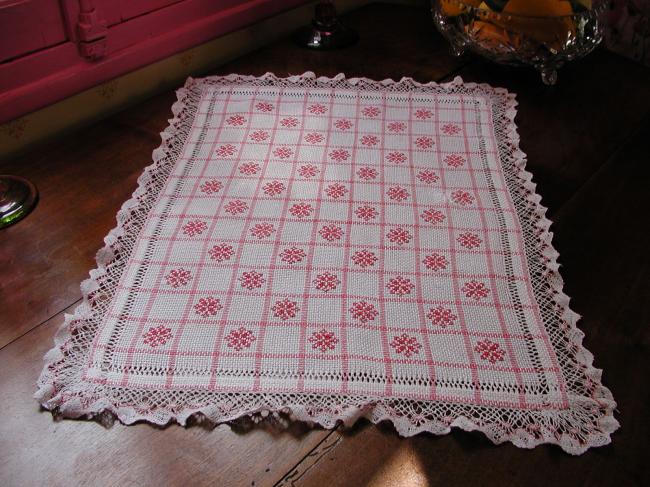 Superb trolley mat with white and red embroidery and bobbin lace 1900