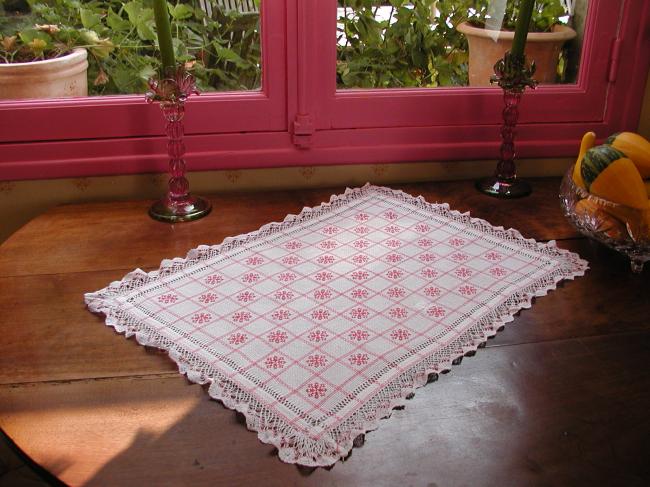 Superb trolley mat with white and red embroidery and bobbin lace 1900
