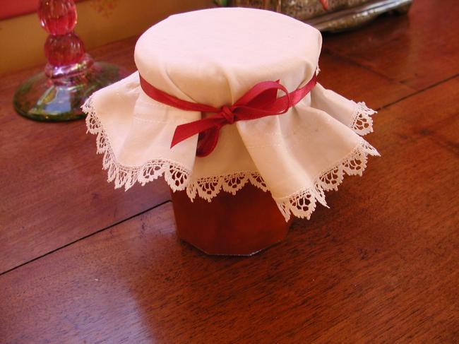 Joli cache-couvercle pour confiture avec petite dentelle