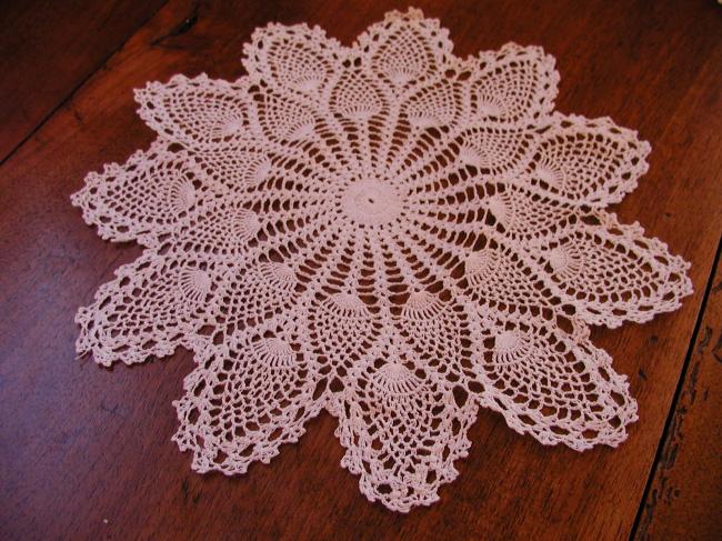 Lovely mask-lid in white cotton irish crochet lace
