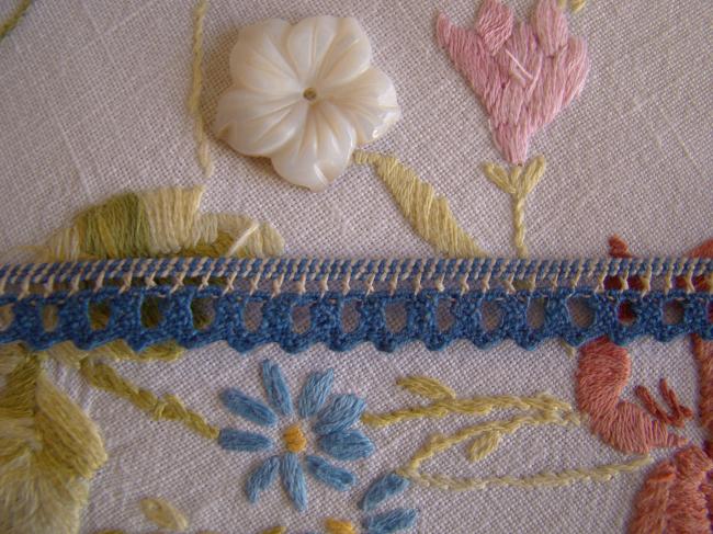 Charmante ancienne dentelle en coton à festons, couleur bleu franc, en 10mm