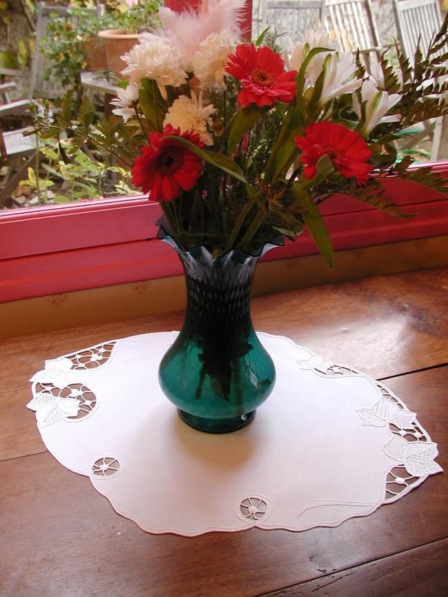 Gorgeous oval table centre with Richelieu embroidered vine leaves 1920