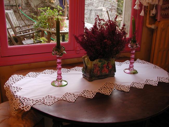 Superb table runner with point de Milan crochet lace 1920-30