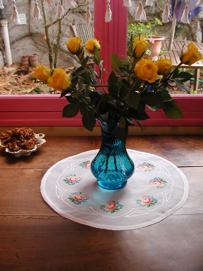 Charming round table centre in organdi with cross stitches embroidered roses