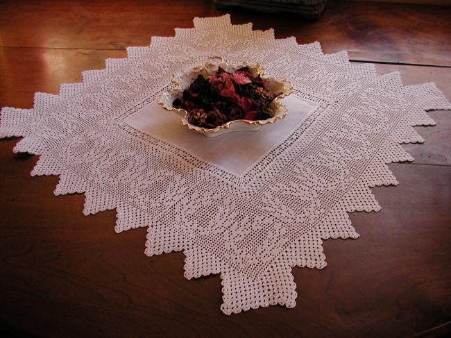 Gorgeous table centre with crochet lace depicting crowns of lauriel