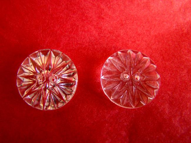 Superbe bouton en verre moulé transparent, étoile à multifacettes 1900