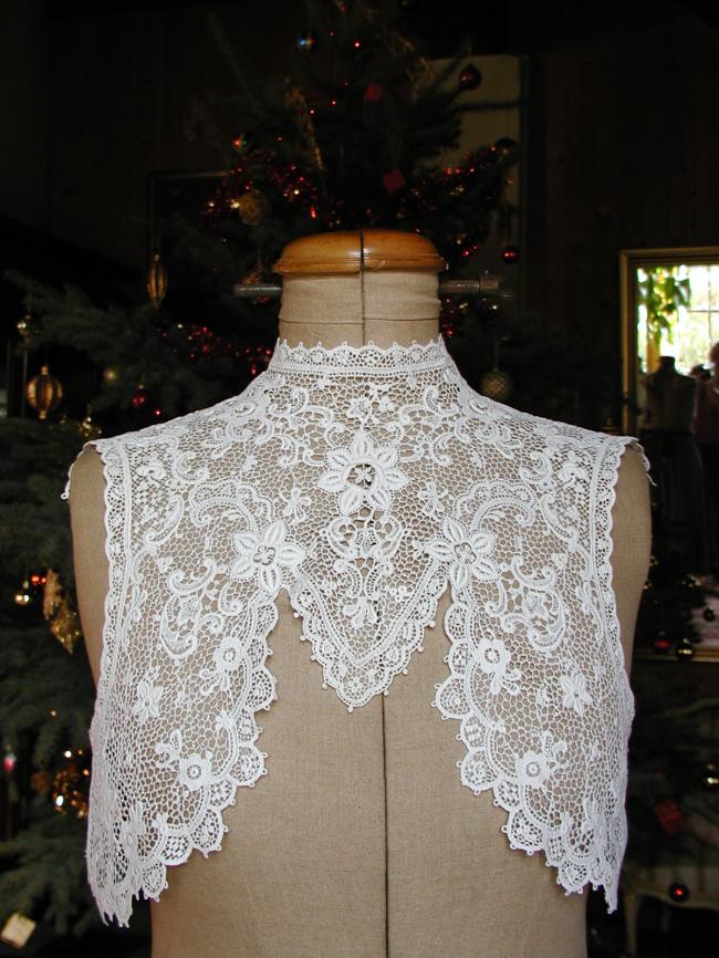 Exceptional  large chemisette in chemical lace from circa 1900