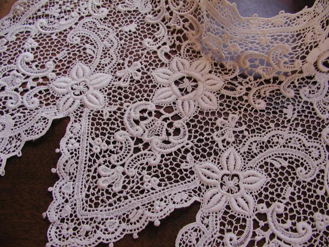 Exceptional  large chemisette in chemical lace from circa 1900