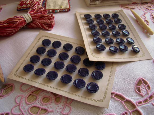 Adorable carte de 24 petits boutons à perles, verre moulé, bleu de nuit 1930