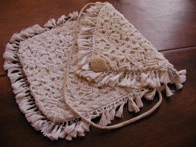 Lovely reticule in Art crochet lace with ponpons, 1910
