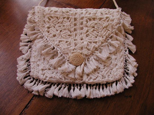 Lovely reticule in Art crochet lace with ponpons, 1910
