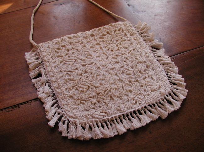 Lovely reticule in Art crochet lace with ponpons, 1910