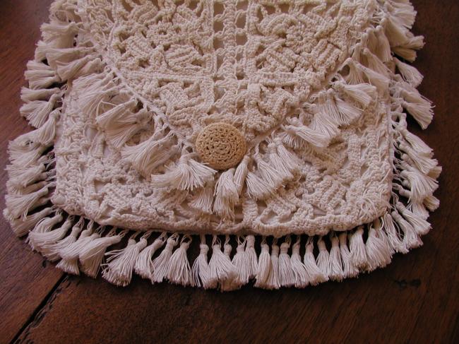 Lovely reticule in Art crochet lace with ponpons, 1910