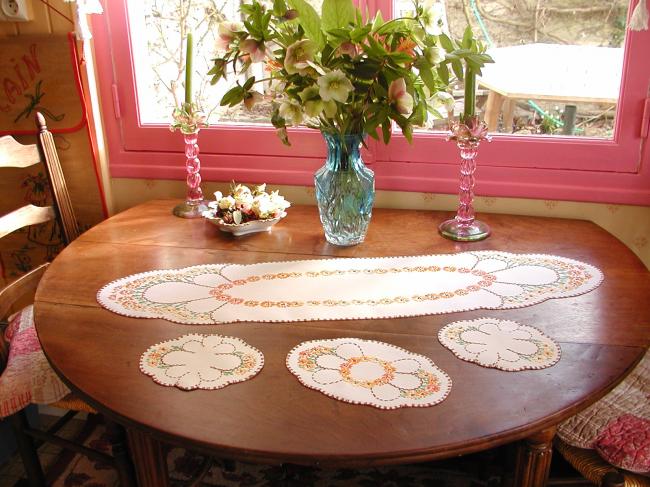 Georgeous cheval set with embroidered colourful automn daisies