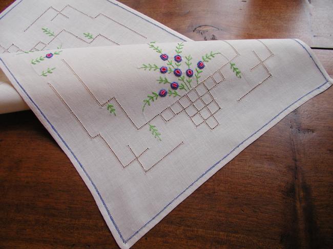 Superb table centre with drawn thread rivers and tiny embroidered flowers