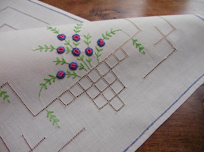 Superb table centre with drawn thread rivers and tiny embroidered flowers