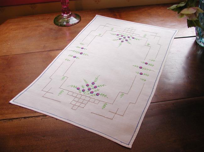 Superb table centre with drawn thread rivers and tiny embroidered flowers