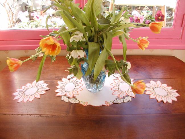 Lovely table centre with its 2 matching doilies with embroidered sunflowers