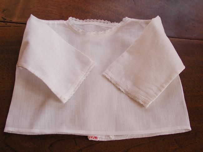 Charming little baby vest in cotton veil with tiny lace