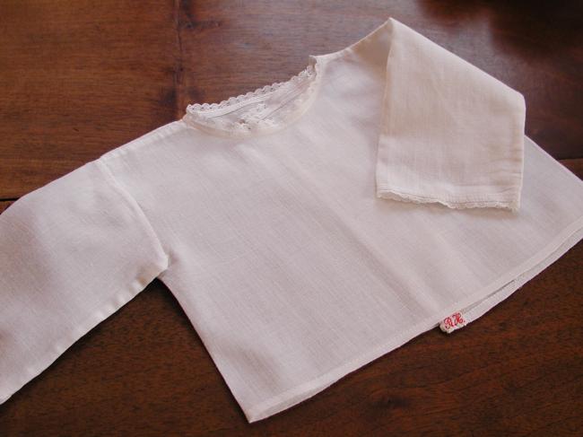 Charming little baby vest in cotton veil with tiny lace