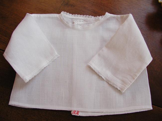 Charming little baby vest in cotton veil with tiny lace