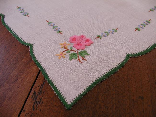 Very romantic table centre with hand-embroidered flowers, acidulous colors