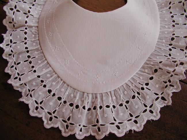 Lovely baby collar or bib with broderie anglaise and white embroidery 1900
