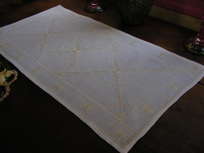 Lovely small table runner with golden norvegian embroidery