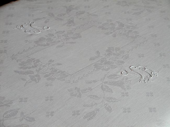 Merveilleuse nappe et ses 9 serviettes en damassé de Volubis 1900, mono VR