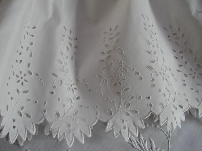 Wonderful border of petticoat in cambric with hand-embroidered broderie anglaise