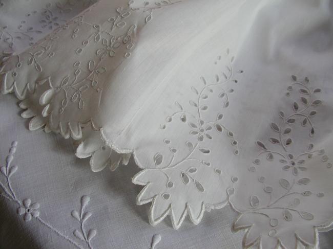 Wonderful border of petticoat in cambric with hand-embroidered broderie anglaise