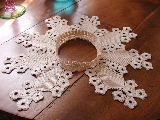 Exceptional collar in irish guipure lace 1890