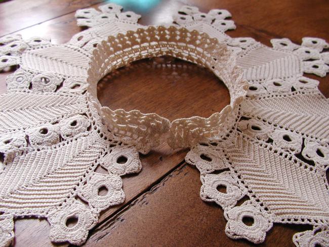 Exceptional collar in irish guipure lace 1890
