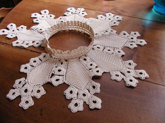 Exceptional collar in irish guipure lace 1890