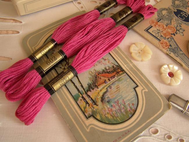 Echeveau Coton mouliné spécial DMC n°25, couleur rose'Verveine' N°602