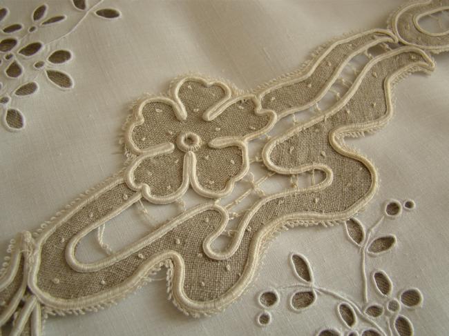Magnifique métrage de broderie Renaissance à soutache sur lin & chanvre, 4,45m