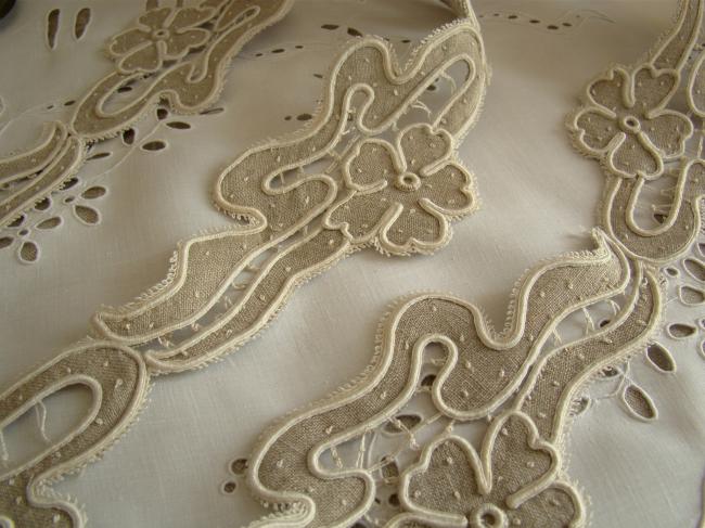 Magnifique métrage de broderie Renaissance à soutache sur lin & chanvre, 4,45m