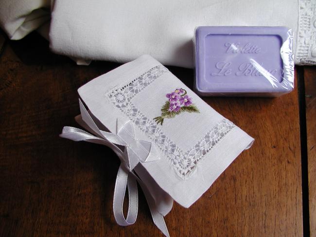 Very romantic sack with hand-embroidered Violets with its matching scent soap