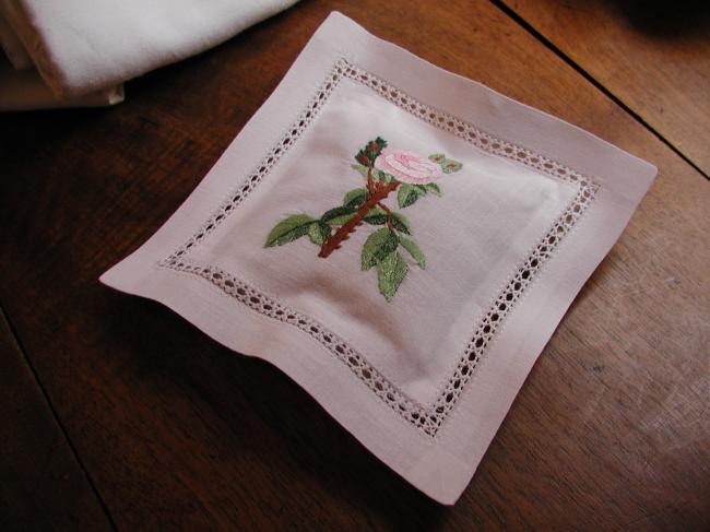 Charming lavander sachet with hand-embroidered Redouté rose