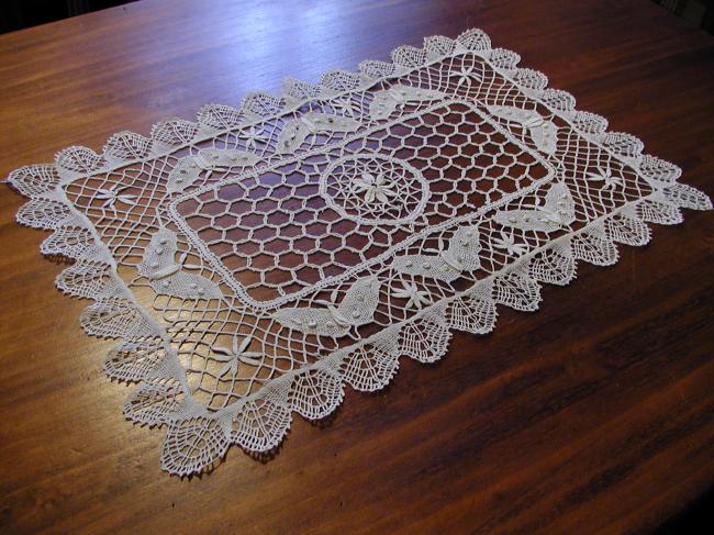 Lovely oblong doily or table mat in bobbin lace with butterflies