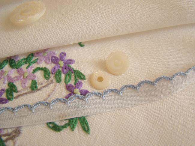 Lovely old little ribbon in pale blue with blue festoons, width 10mm