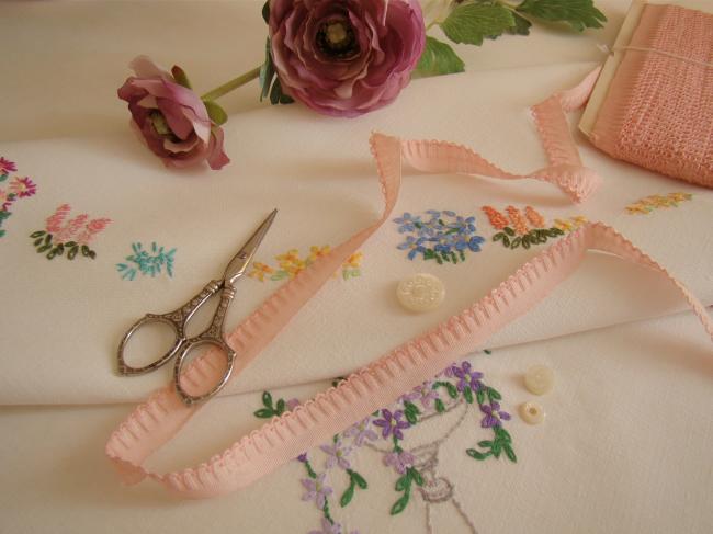 Lovely old little ribbon in peach color with wrinkle & festoons, width 15mm