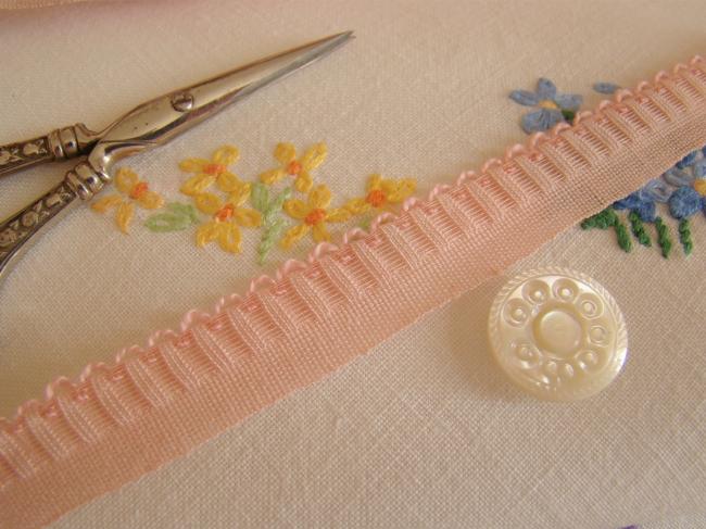 Lovely old little ribbon in peach color with wrinkle & festoons, width 15mm