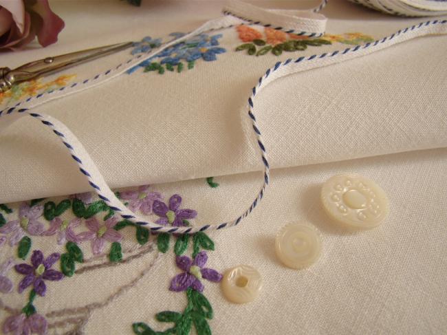 Lovely old little cotton piping braid with twist blue and white, width 5 mm