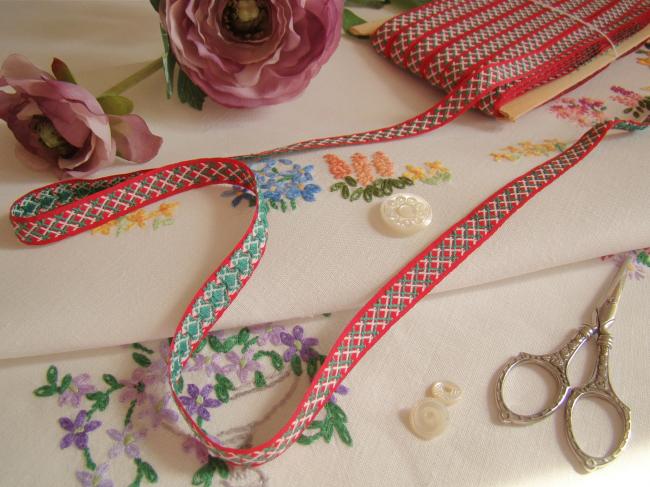 Lovely old little ribbon with vowen in red,lattice green and white, width 11mm