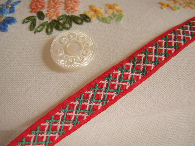 Lovely old little ribbon with vowen in red,lattice green and white, width 11mm