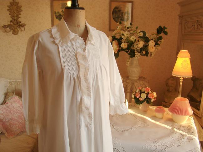 Gracieuse chemise de nuit en batiste de coton ornée de broderie anglaise, monoCL