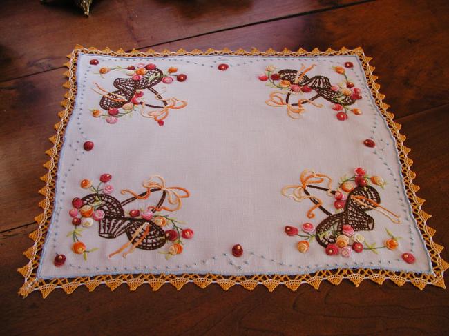 Lovely table centre with hand-embroidered baskets of flowers 1930