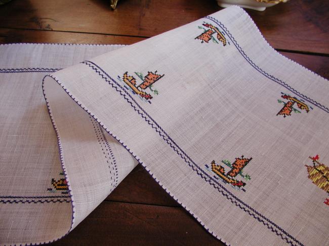 Lovely pinã table runner with hand-embroidered indochineese boats