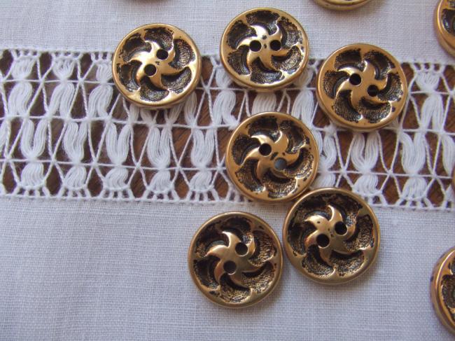 Belle série de 12 boutons ronds en métal doré avec rosace étoilée